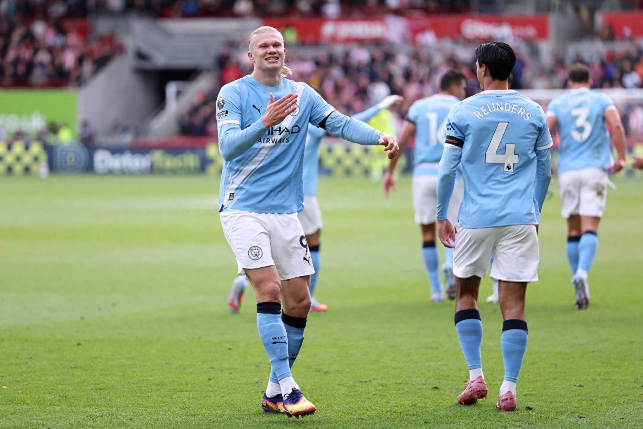 广州防守铁血令人叫好（广州铁血防守赢得喝彩）