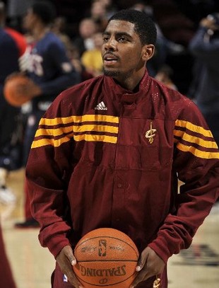 篮球篮网全队配合默契提升（篮网全队默契与协作显著提升）