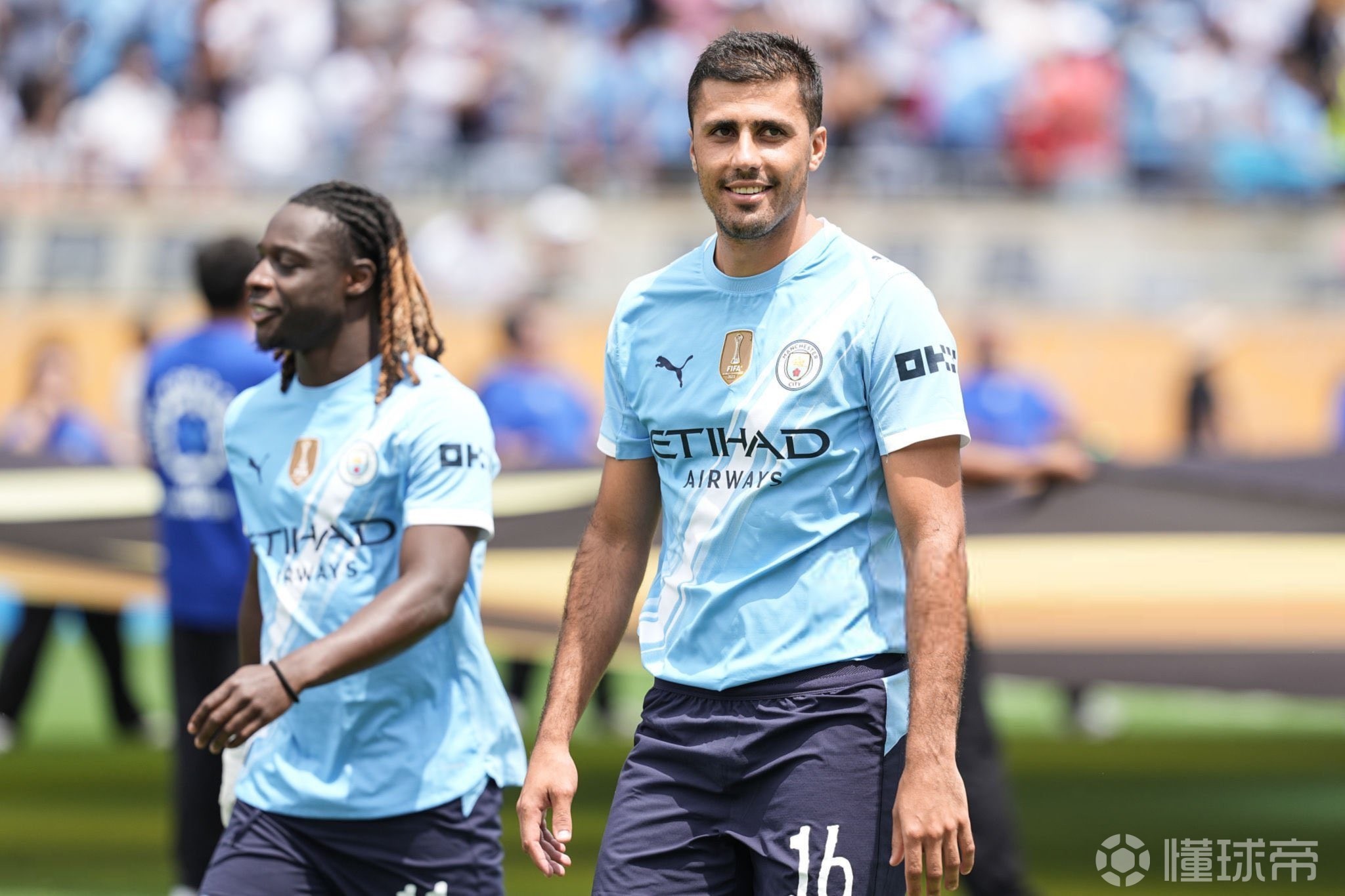 足球世界杯亚洲区预选赛关键球员表现突出（世界杯亚洲区预选赛核心球员闪耀赛场）