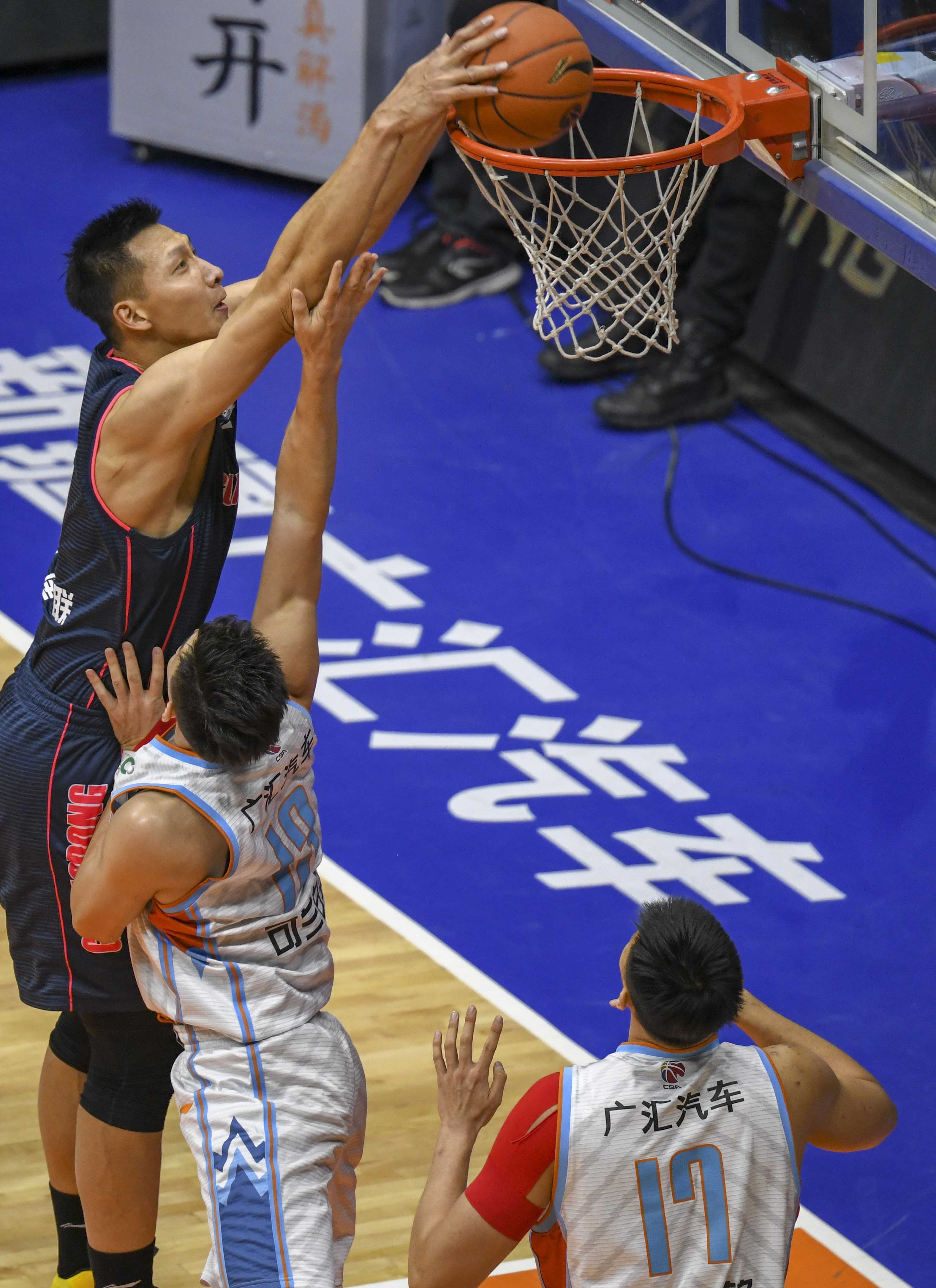 CBA俱乐部杯：山东高速首节领先遭逆转 102-106负广厦无缘两连胜（CBA俱乐部杯：山东高速开局占优遭翻盘 102比106不敌广厦无缘两连胜）