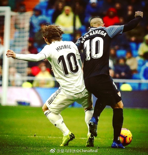 记者：职业联赛颁奖礼时隔6年恢复，拟于12月12日在上海举行（记者：职业联赛颁奖典礼将时隔六年重启，计划于12月12日在上海举办）