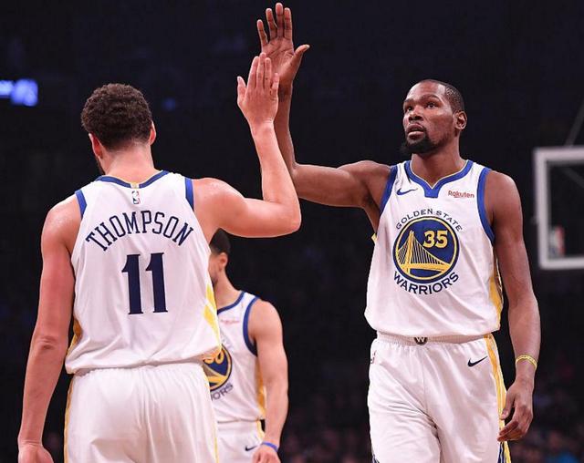 足坛17位亿欧先生分布：英超西甲各7人领跑 意甲...（足坛17位转会费过亿欧球星分布：英超、西甲各7人领跑，意甲紧随其后）