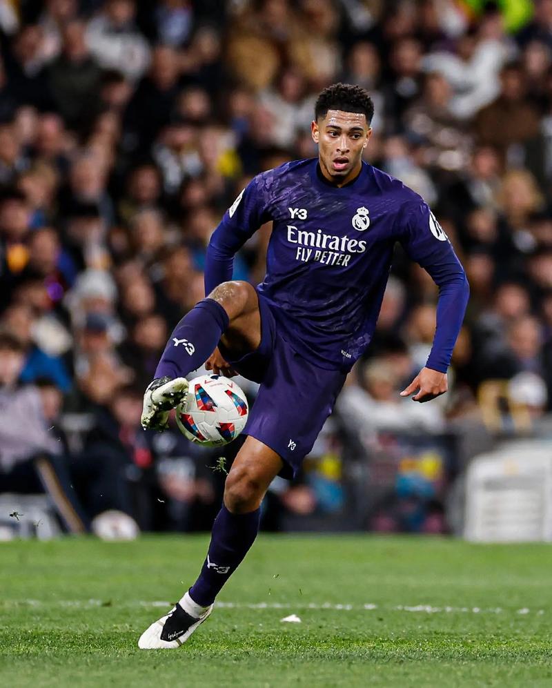 图片报：谢什科对加盟纽卡和曼联持开放态度，他更倾向于曼联（图片报：谢什科愿加盟纽卡或曼联，更倾向曼联）