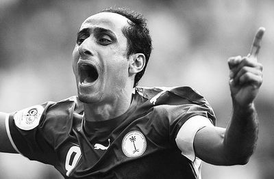 168cm击败205cm！一男网红与坎贝奇单挑完成绝杀，获得一日约会权（168cm男网红压哨绝杀205cm坎贝奇，单挑获胜赢得一日约会权）