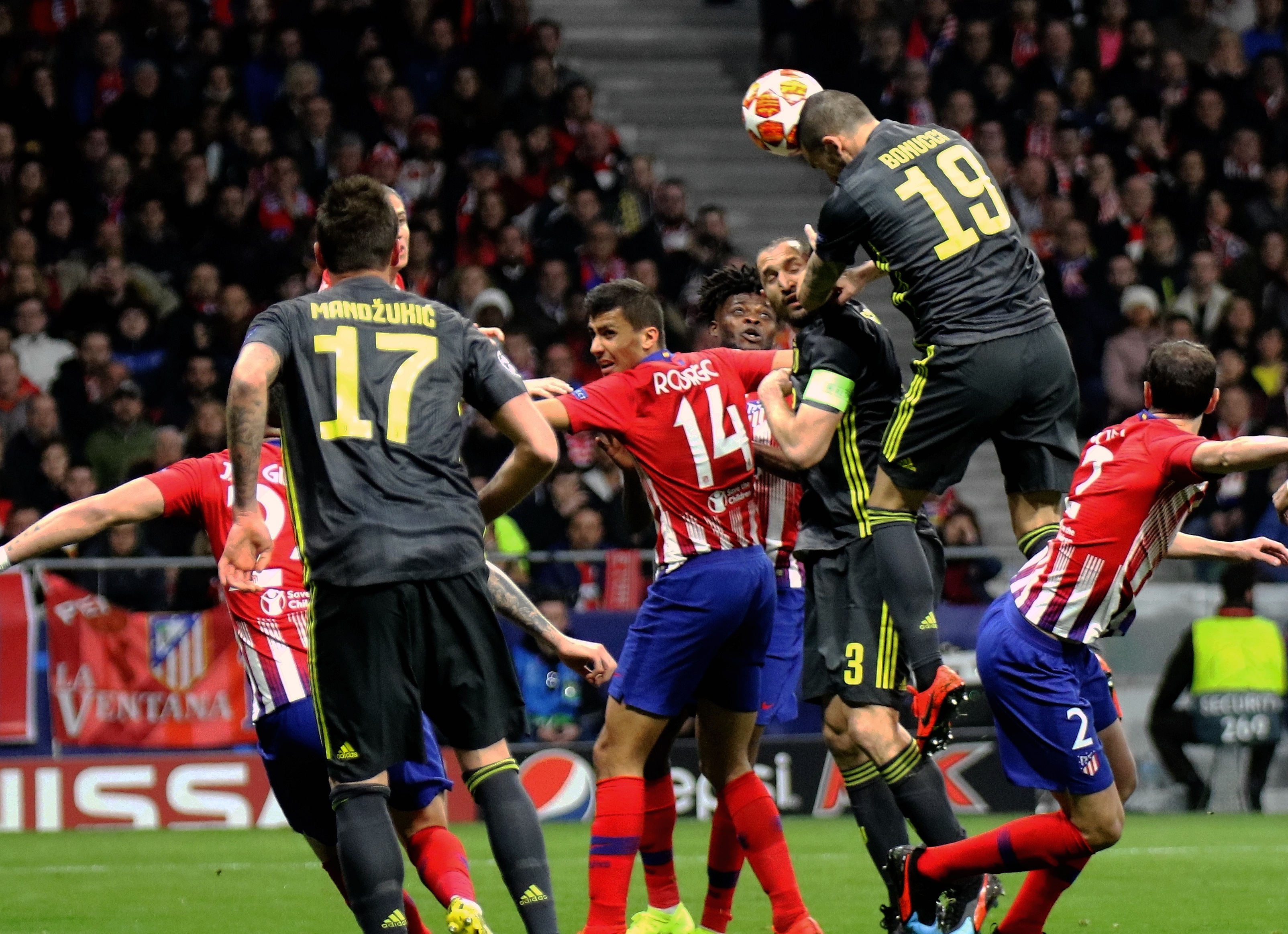 最缺控卫，却弃用控卫！独行侠该怎么办？（控卫最紧缺却被冷藏，独行侠该如何破局？）