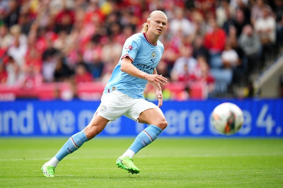 勇士三分火力强劲，全队状态火热（勇士外线火力全开，球队整体手感炙热）